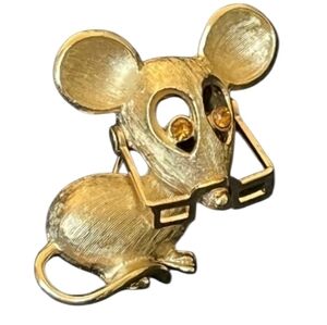 Avon Vintage Goldtone Mouse Brooch Movable Glasses Amber Eyes